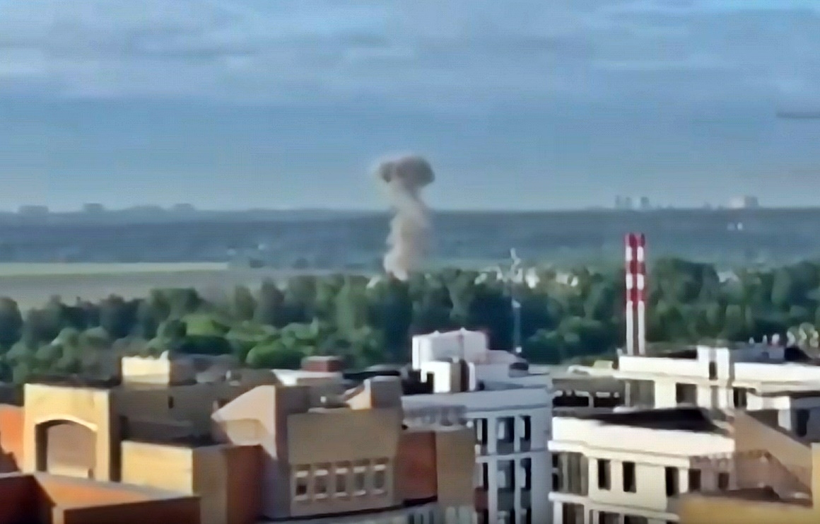 정체불명의 드론이 러시아 수도 모스크바의 주거용 건물 2채를 공격했다고 리아 노보스티가 30일(현지시간) 현지 긴급구조대를 인용해 보도했다. 2023.5.30 러시아투데이