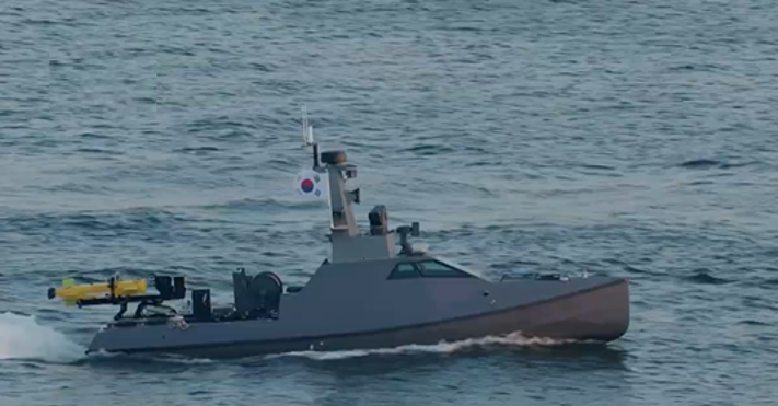 LIG넥스원이 개발한 ‘해검-2’는 수상뿐 아니라 수중 감시정찰을 동시에 연동·운용할 수 있다. LIG넥스원 제공