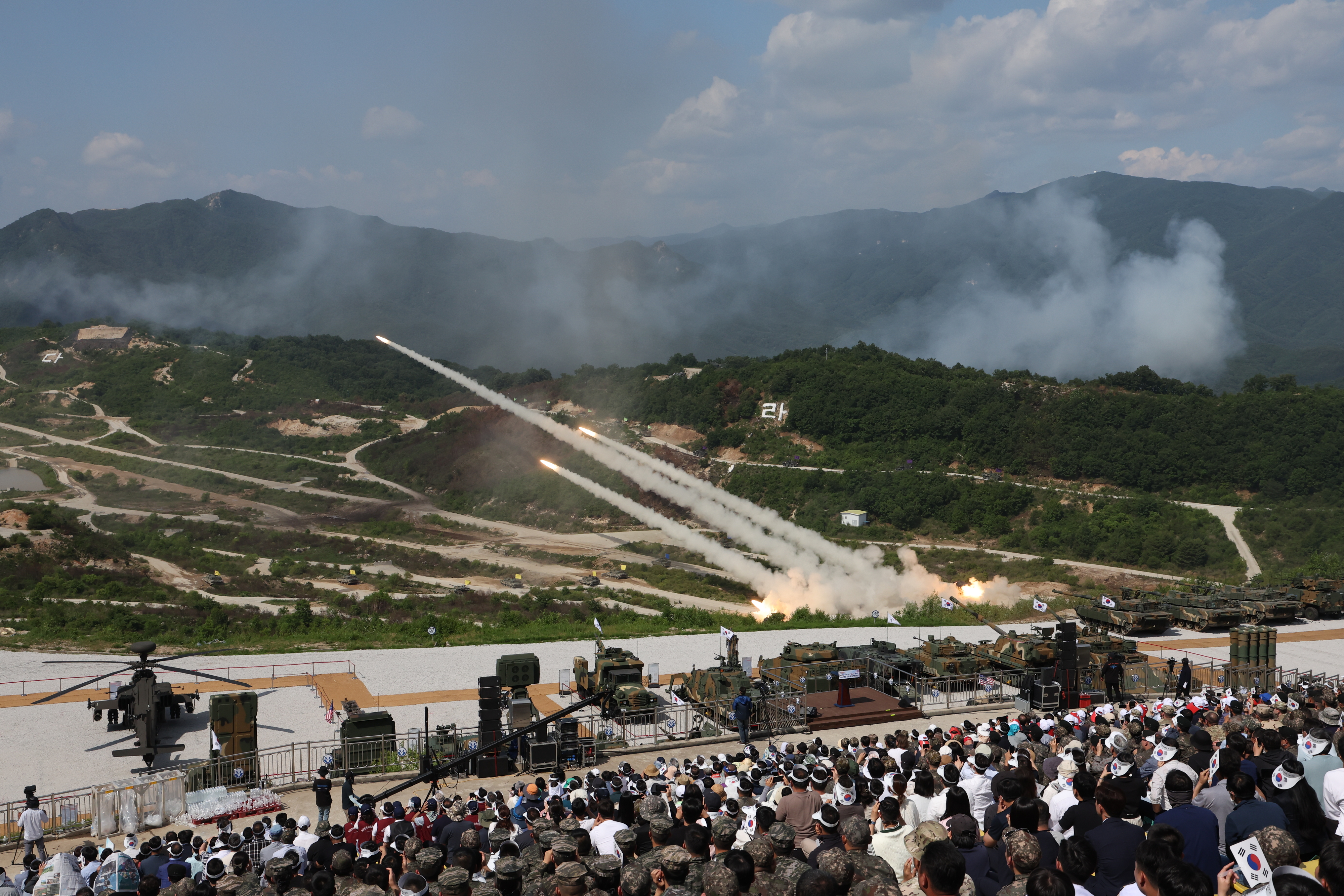 尹, 역대 최대 ‘한미 화력격멸훈련’ 주관한 날… 北 탄도미사일 도발