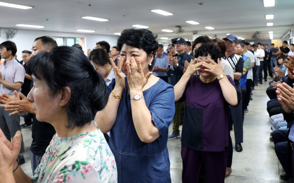 전남 화순탄광이 폐광한 30일 오전 전남 화순군 동면 대한석탄공사 화순광업소에서 종업식이 진행되고 있다. 2023.6.30 연합뉴스