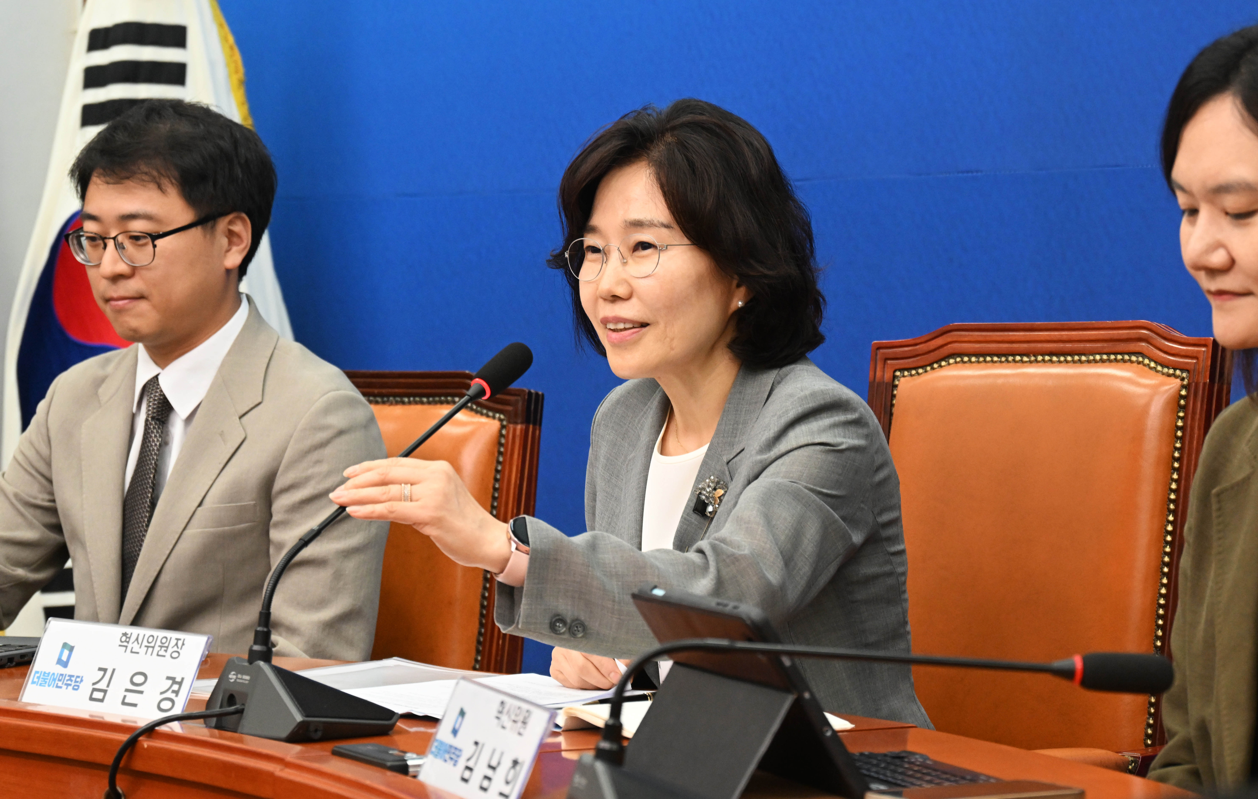 더불어민주당 김은경 혁신위원장이 12일 오후 국회에서 기자간담회를 열고 향후 혁신위의 활동 방향 등을 밝히고 있다. 2023.7.12 홍윤기 기자