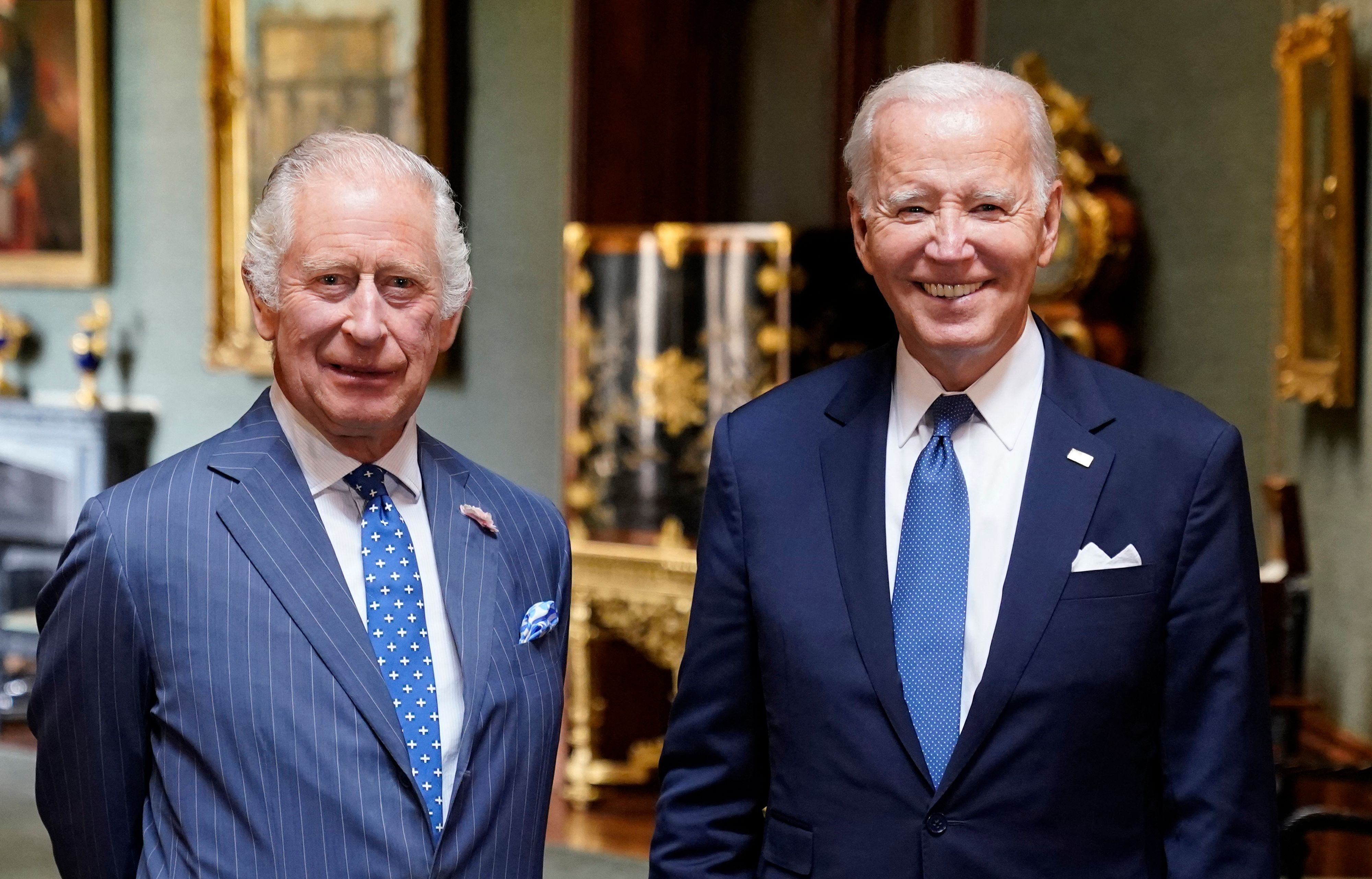 찰스 3세 영국 국왕과 조 바이든(오른쪽) 미국 대통령. AFP 연합뉴스