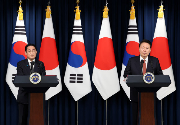 윤석열 대통령과 기시다 후미오 일본 총리 기자회견