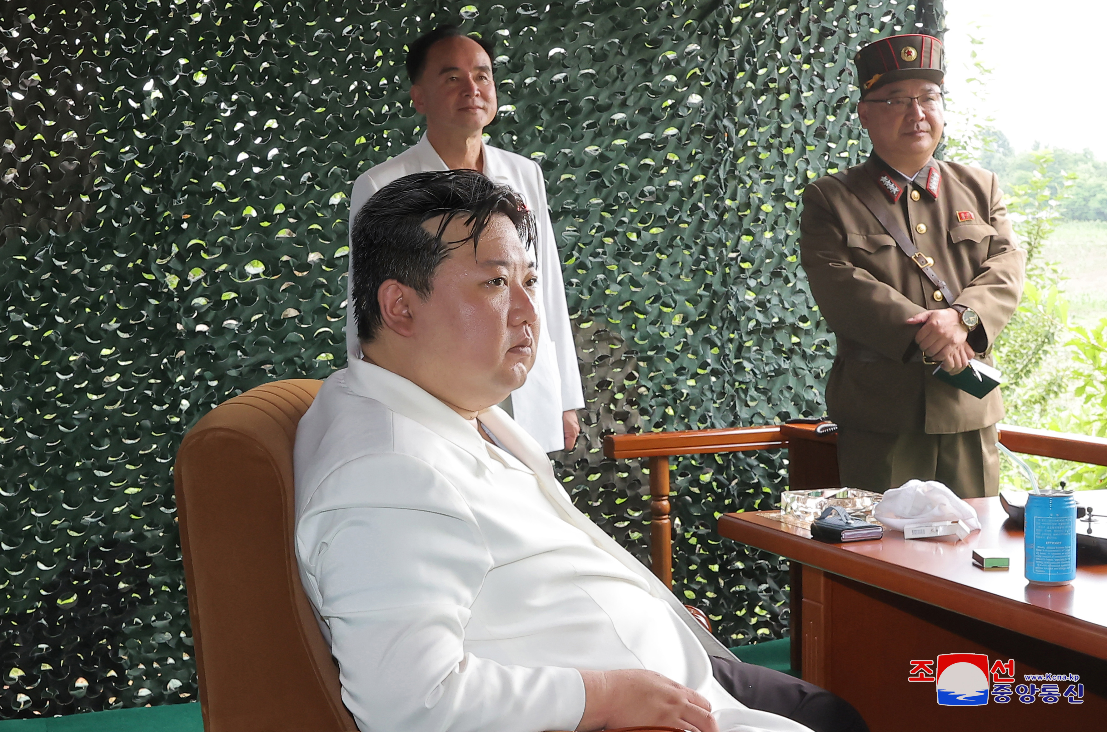 북한이 12일 김정은 국무위원장이 참석한 가운데 신형 고체연료 대륙간탄도미사일(ICBM) 화성-18형의 시험발사를 감행했다고 13일 조선중앙통신이 보도했다. 2023.7.13 조선중앙통신 연합뉴스 (끝)