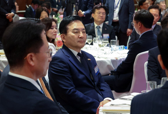 원희룡 국토교통부 장관이 12일(현지시간) 폴란드 바르샤바 한 호텔에서 열린 동포간담회에 참석하고 있다. 2023.7.13. 연합뉴스