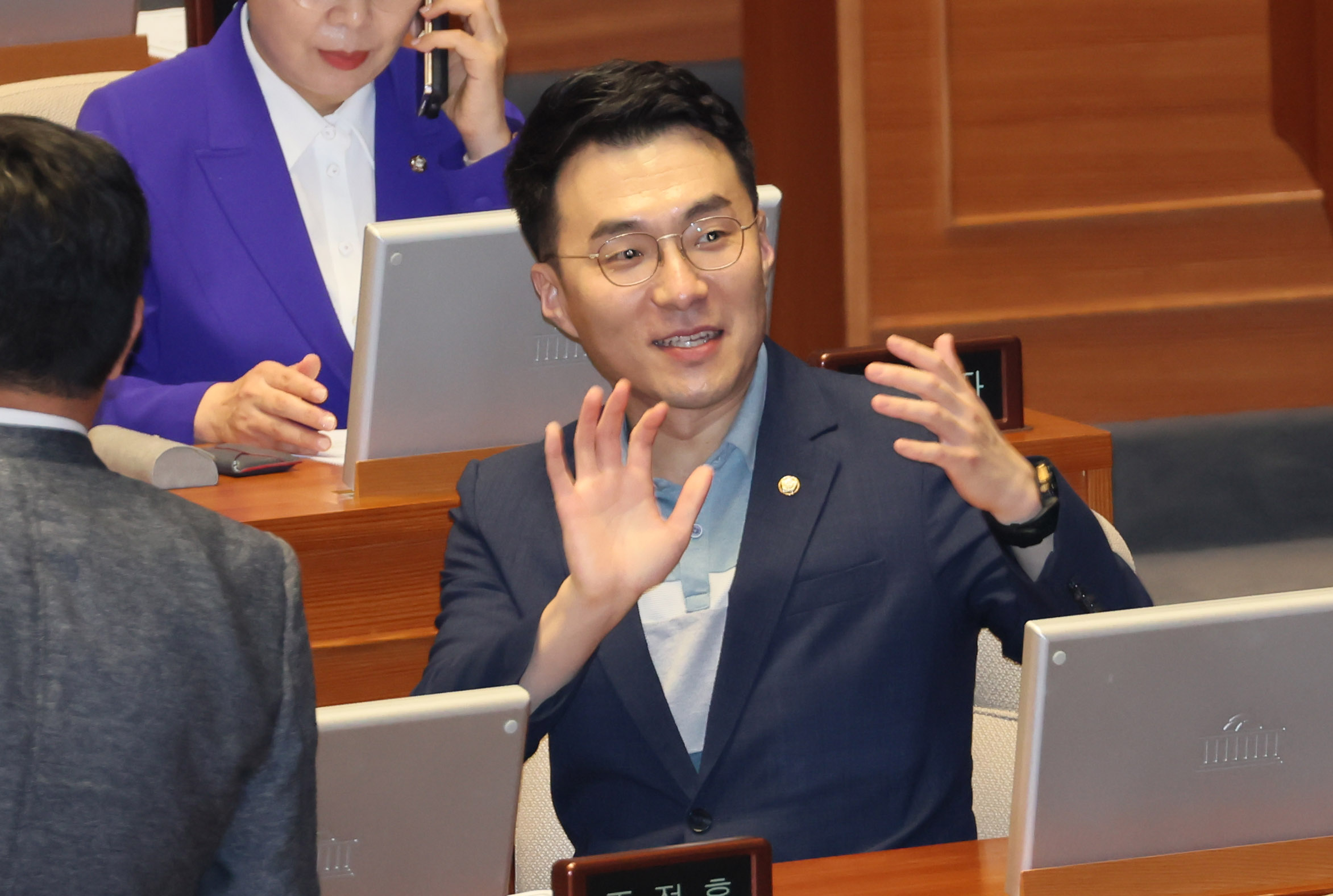 무소속 김남국 의원이 지난 18일 국회 본회의에 출석하고 있다.