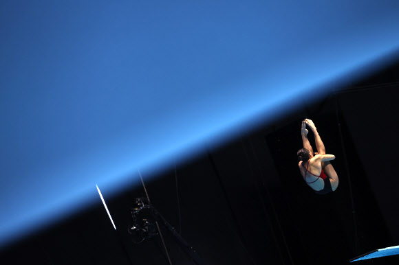 캐나다 파멜라 웨어가 20일 일본 후쿠오카현 수영장에서 열린 2023 세계수영선수권 여자 다이빙 3ｍ 스프링보드 예선에서 연기를 펼치고 있다. 2023.7.20 연합뉴스