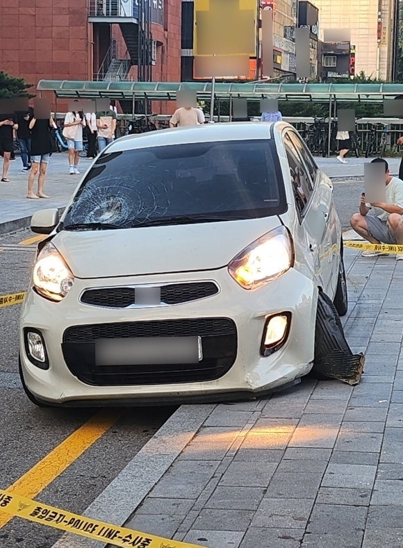 경기 성남시 분당구 서현역 인근 백화점에서 최원종이 운전했던 모닝 차량. 연합뉴스