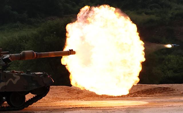 화염 내뿜는 K1A2