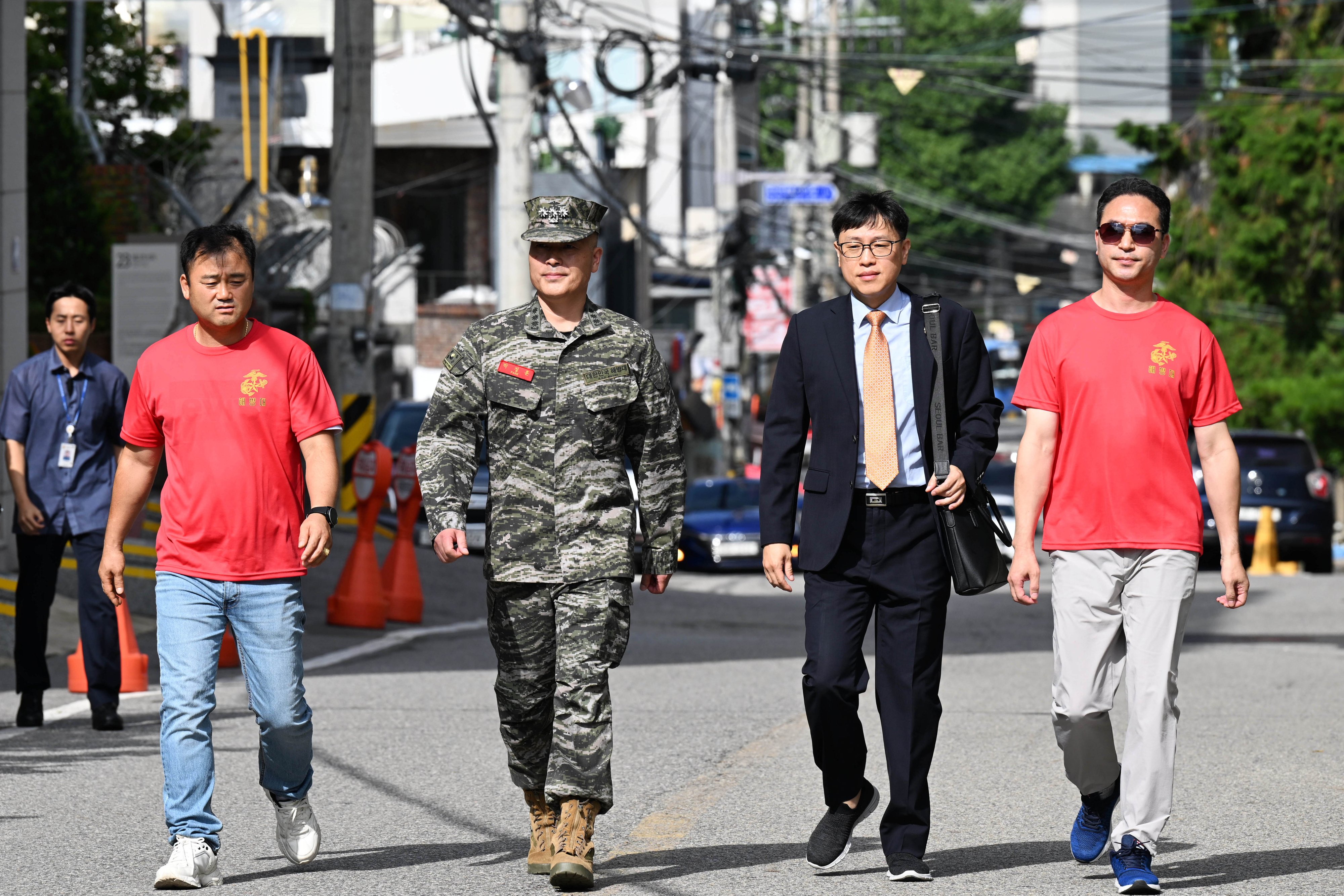 채 모 상병 순직 사건을 수사하다 해임된 박정훈 전 해병대 수사단장(대령)이 5일 항명 혐의에 대한 조사를 받기 위해 용산구 국방부 군 검찰에 출석하고 있다. 2023.9.5 홍윤기 기자