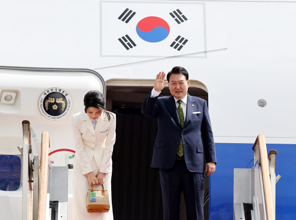 윤 대통령, 인도네시아 아세안·인도 G20 참석차 출국