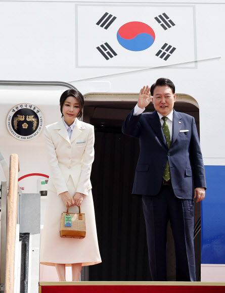 윤 대통령, 인도네시아 아세안·인도 G20 참석차 출국