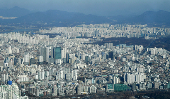 서울 아파트의 전경 서울신문DB