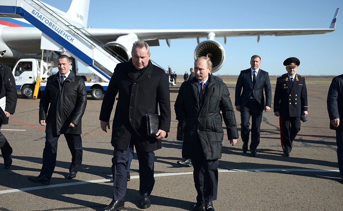 2015년 10월 14일 아무르주 보스토치니 우주기지를 찾은 블라디미르 푸틴 러시아 대통령. 크렘린궁 공보실 자료사진