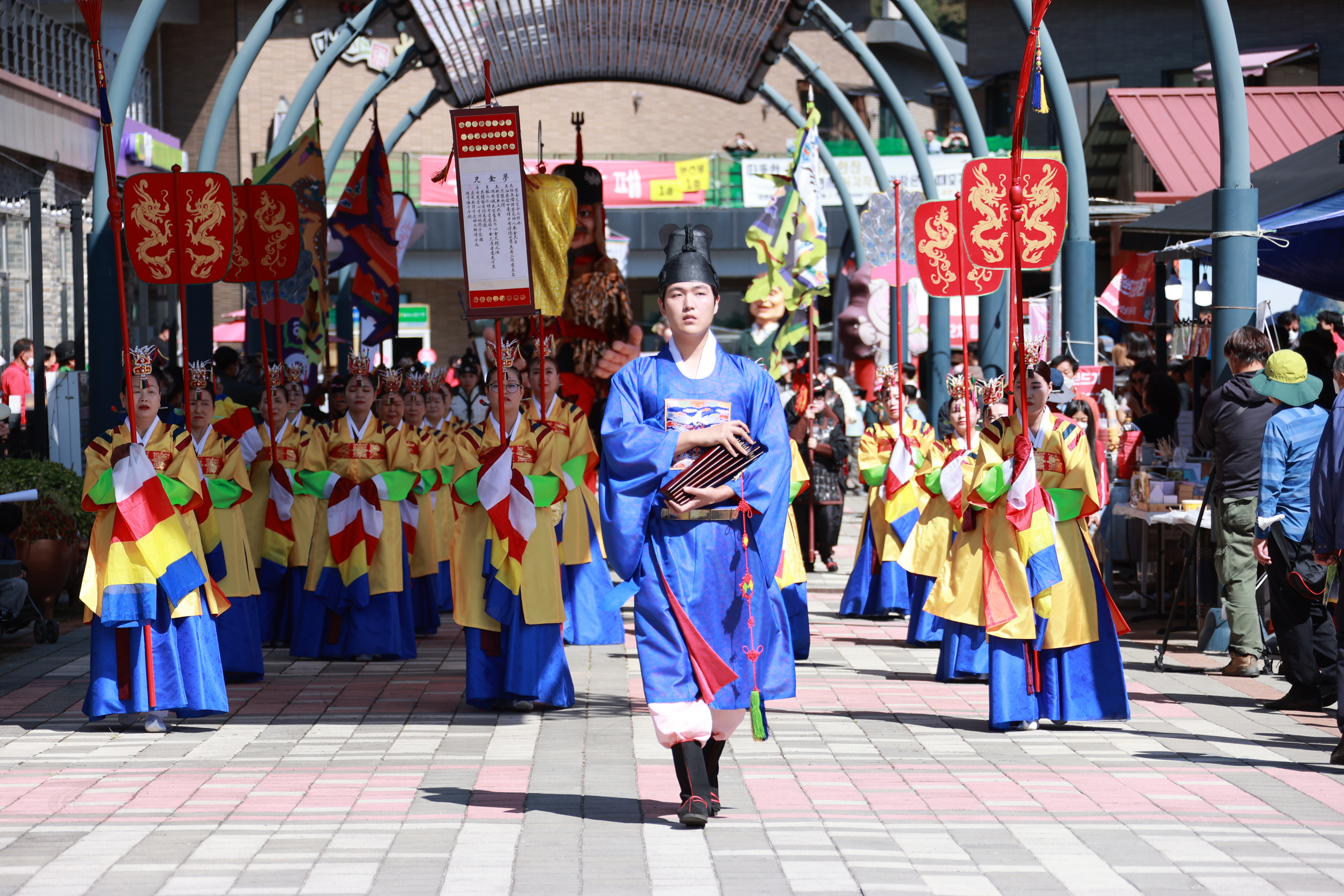 ‘2024 진안홍삼축제’가 10월 3일부터 6일까지 진안 마이산 북부 일원에서 진행된다. (금척무 재현 공연 자료사진). 진안군 제공