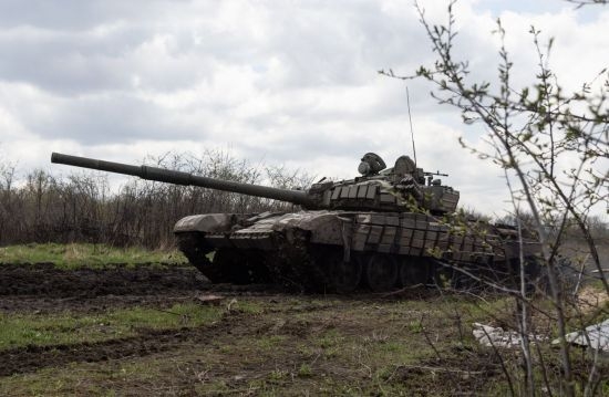 폴란드는 지난 4월에만 해도 우크라이나에 2개 여단을 구성할 수 있는 규모의 T-72 탱크와 보병전투 장갑차 수십대를 보내기로 했다. 연합뉴스 자료사진