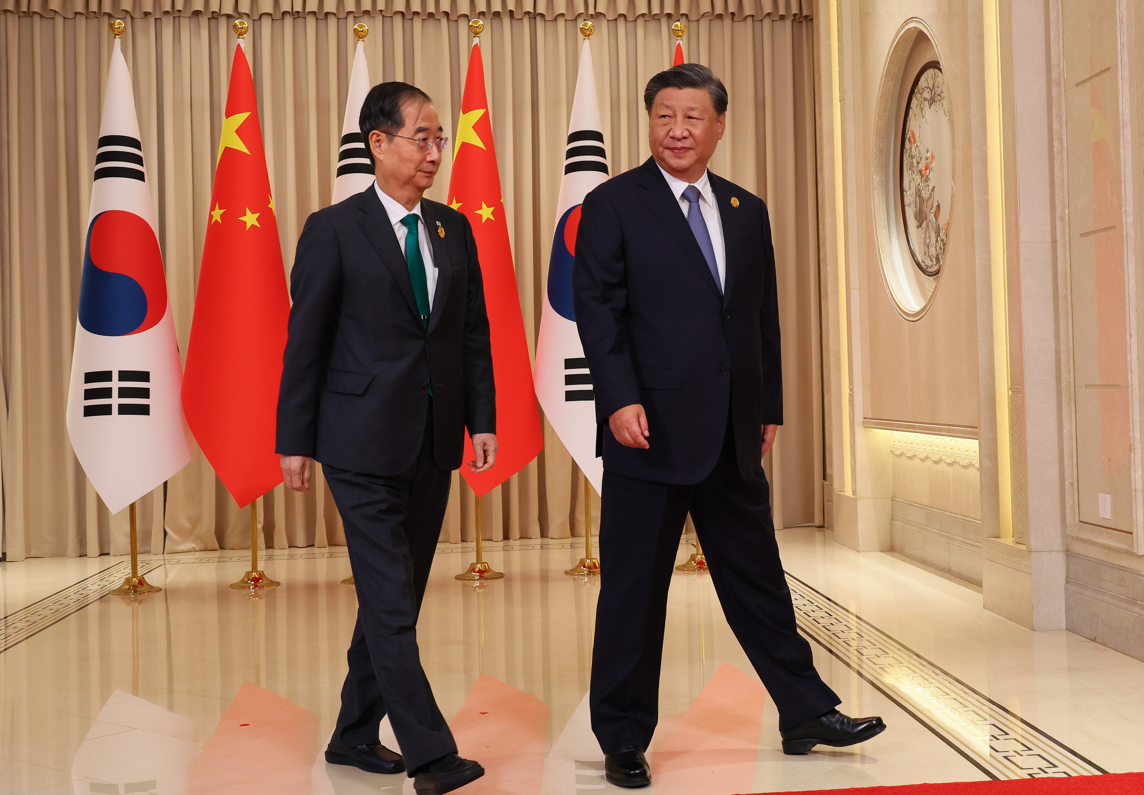 시진핑 중국 국가 주석과 이동하는 한덕수 국무총리