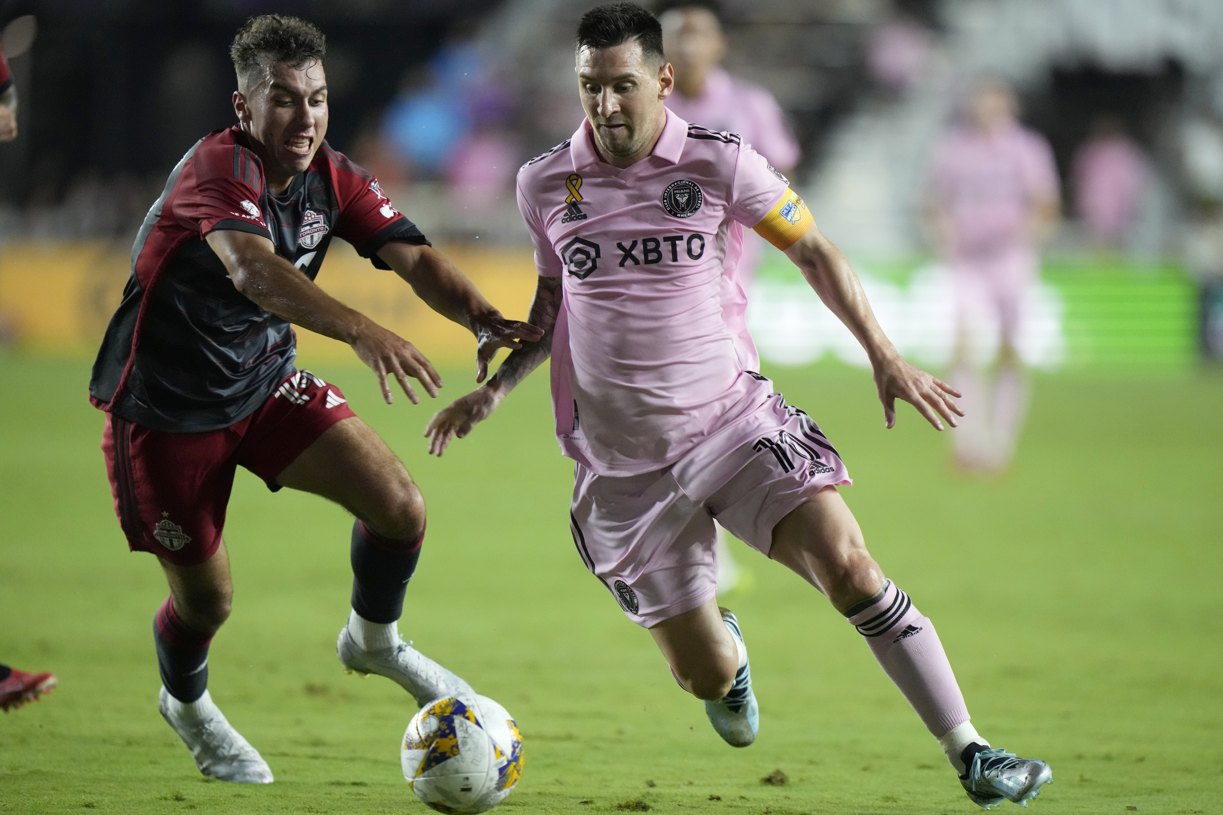 메시 부상 교체, 마이애미는 4-0 완승