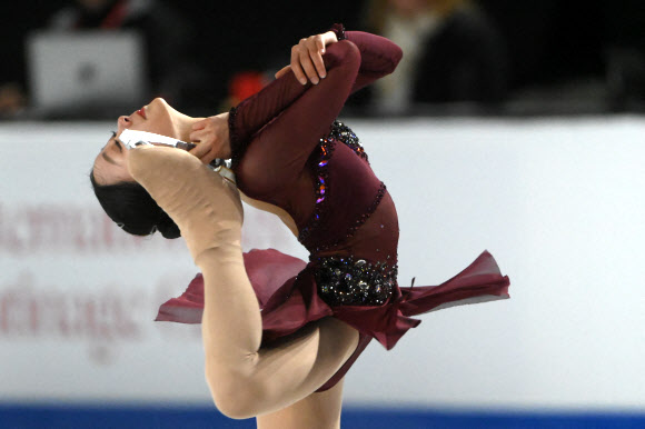 김채연이 27일(현지시간) 캐나다 밴쿠버에서 열린 2023-2024 ISU 시니어 그랑프리 2차 대회 ‘스케이트 캐나다’ 쇼트프로그램에서 멋진 연기를 펼칙 있다. USA TODAY Sports 연합뉴스