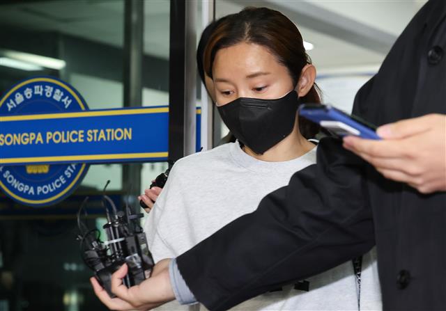 남현희, 묵묵부답