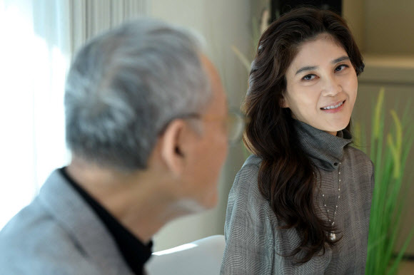 이부진 한국방문의 해 위원장이 13일 서울 종로구 북촌 설화수의 집에서 열린 ‘2023-2024 한국방문의 해’ 계기 관광 전략 간담회에서 유인촌 문화체육관광부 장관의 모두발언을 경청하고 있다. 2023.11.13. 공동취재