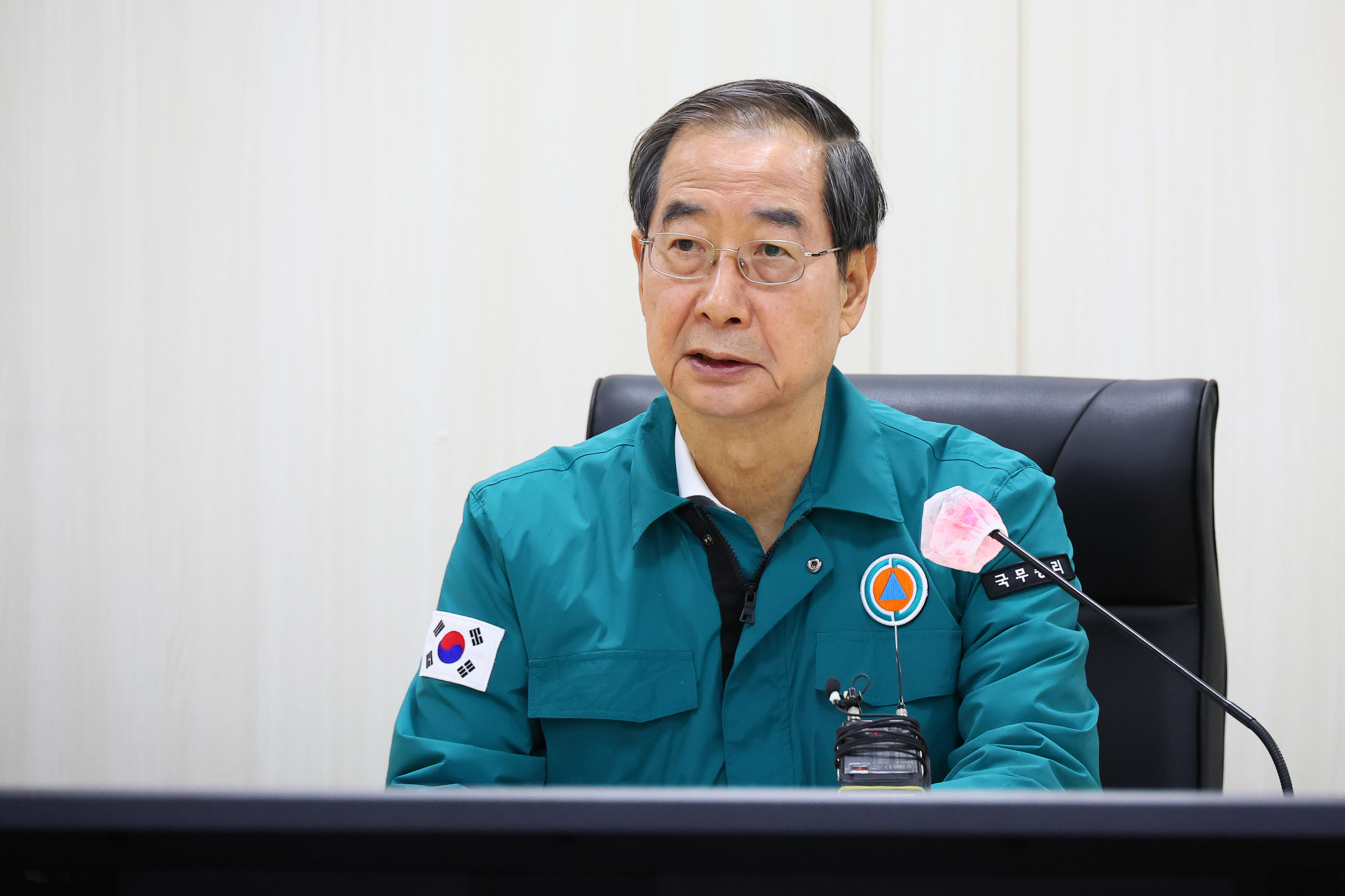 한덕수 총리, 전산망 복구 중인 국가정보자원관리원 방문