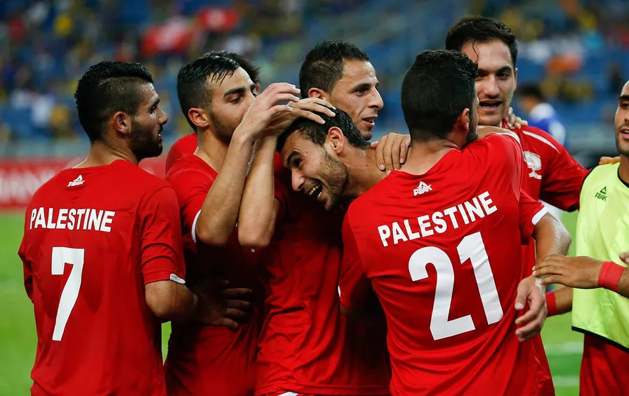 2015년 6월 말레이시아와의 월드컵 지역예선 득점에 성공한 뒤 기뻐하는 팔레스타인 축구 대표팀 선수들. AP 자료사진