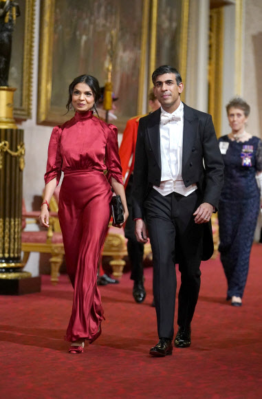 Prime Minister Rishi Sunak and his wife Akshata Murty attend the State Banquet during the visit of the President of South Korea Yoon Suk Yeol and his wife Kim Keon Hee, at Buckingham Palace, London, Britain November 21, 2023. REUTERS 연합뉴스