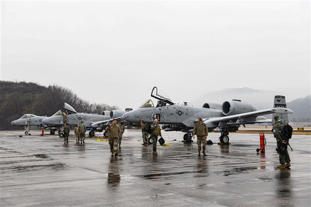 ‘쌍매훈련’ 美 A-10 공격기, 원주기지 전개