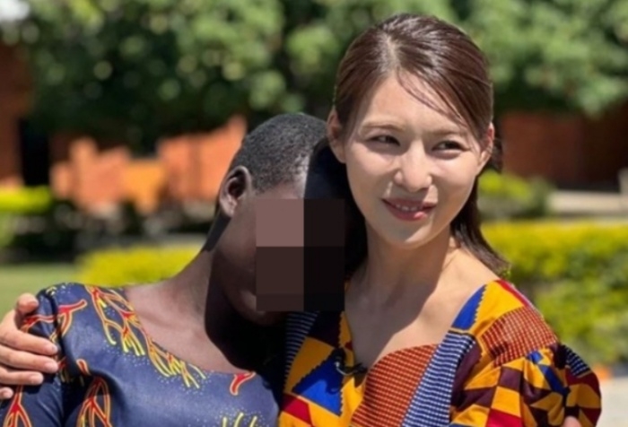 김정화가 오랫동안 후원한 아프리카 소녀 아그네스(왼쪽))와 김정화. 김정화 남편 유은성 인스타그램
