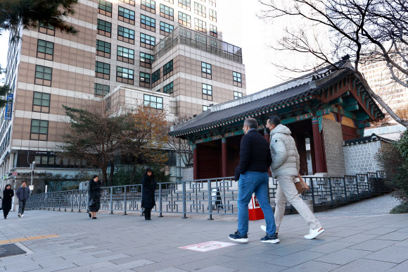 환구단 정문 철제울타리 걷어낸다…내달 전면 개방 예정