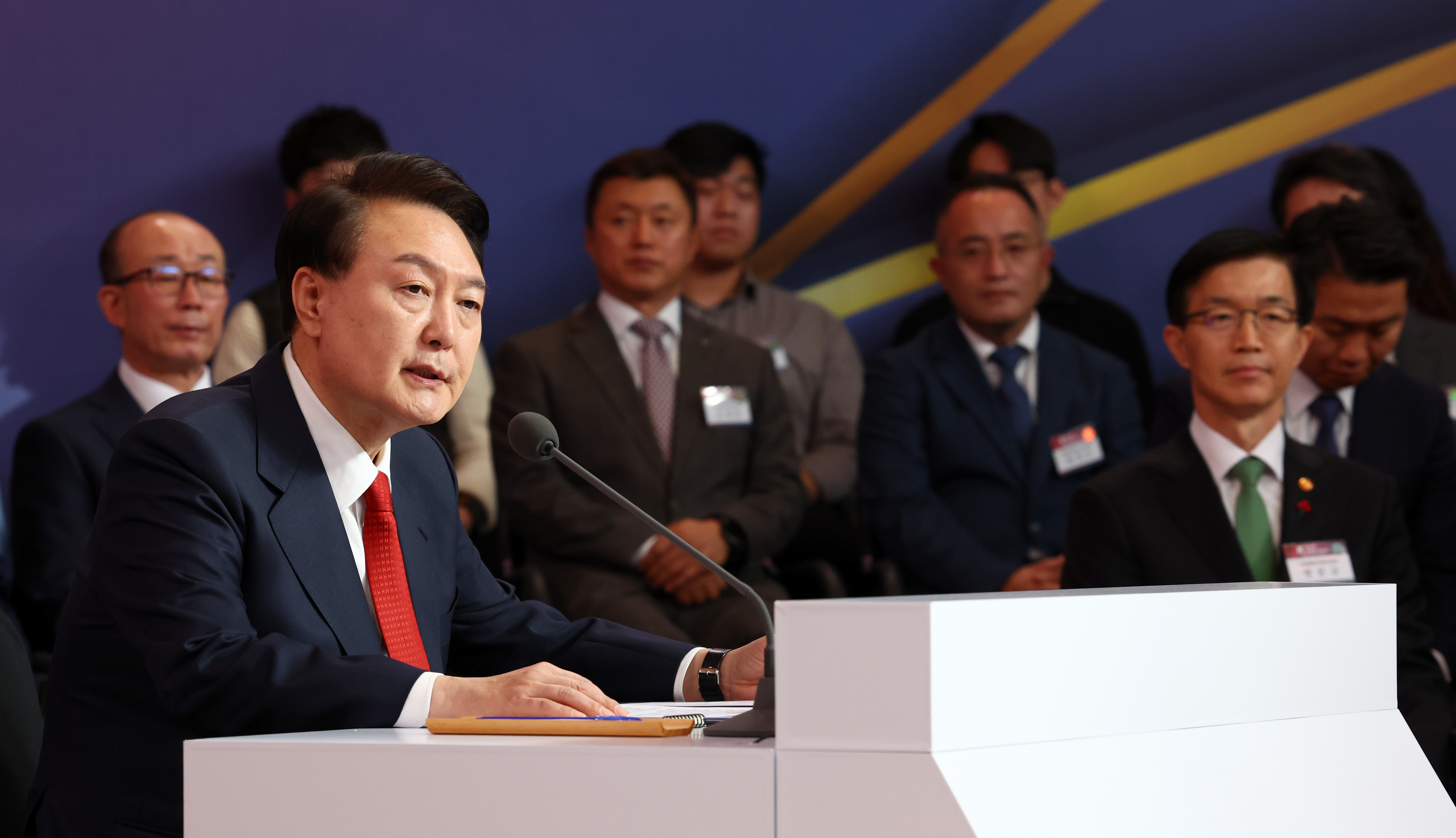 윤석열 대통령, 제2차 방산수출 전략회의 발언