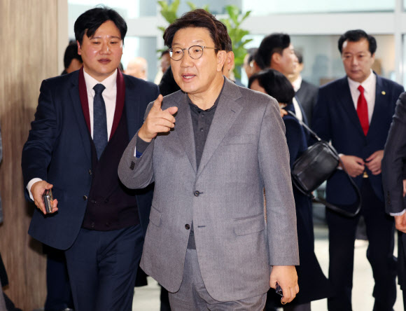 이명박 전 대통령 서예전 개막식 참석한 권성동 의원