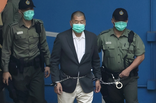 홍콩 언론 거물 지미 라이가 지난 2020년 재판에 출석하고 있다. 홍콩 AP 연합뉴스