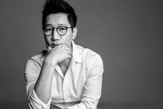 방송인 지석진. 에스팀 엔터테인먼트 제공