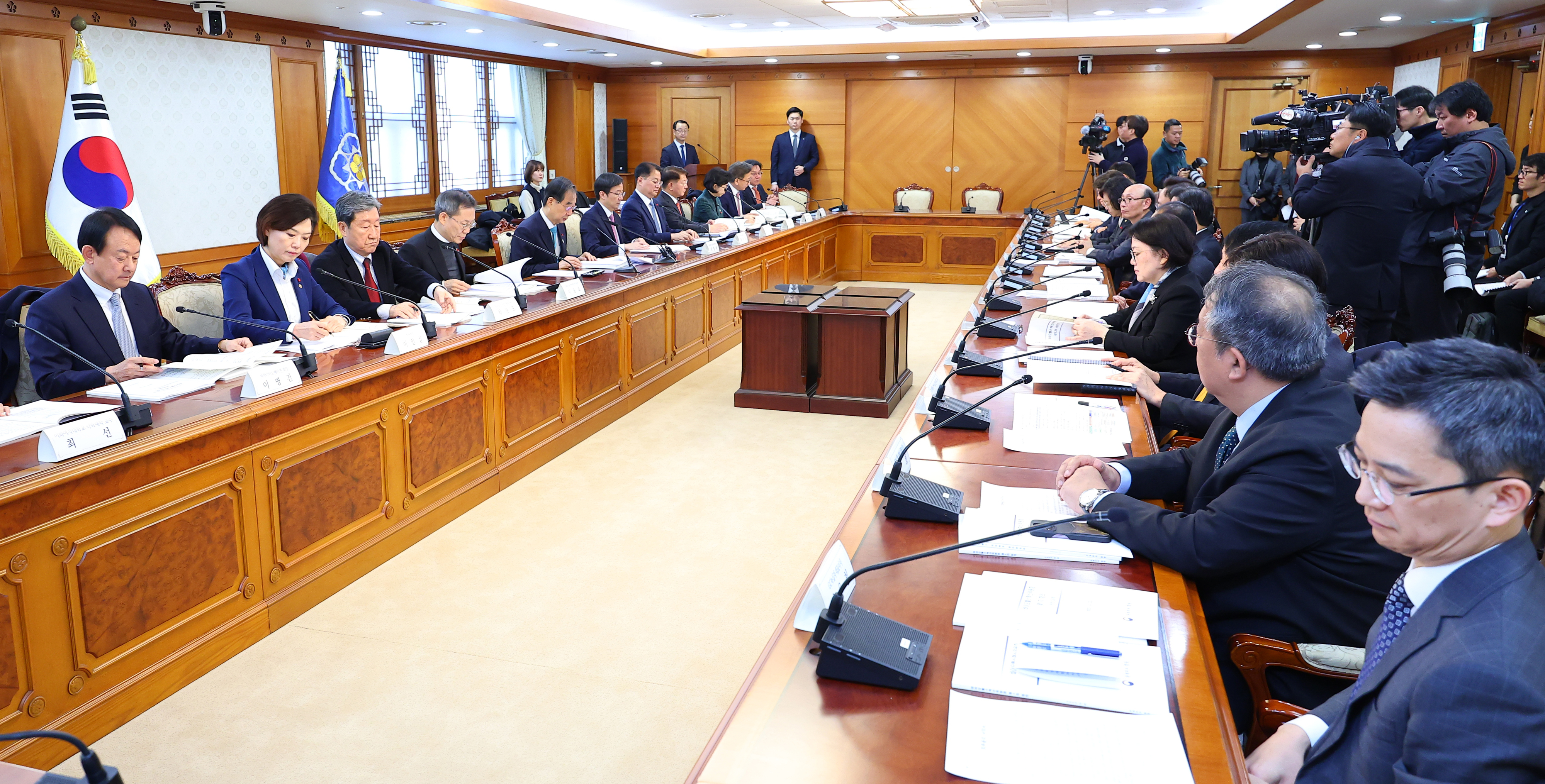 한덕수 국무총리가 22일 오전 정부서울청사에서 열린 제1차 바이오헬스혁신위원회에서 인사말을 하고 있다. 2023.12.22 연합뉴스