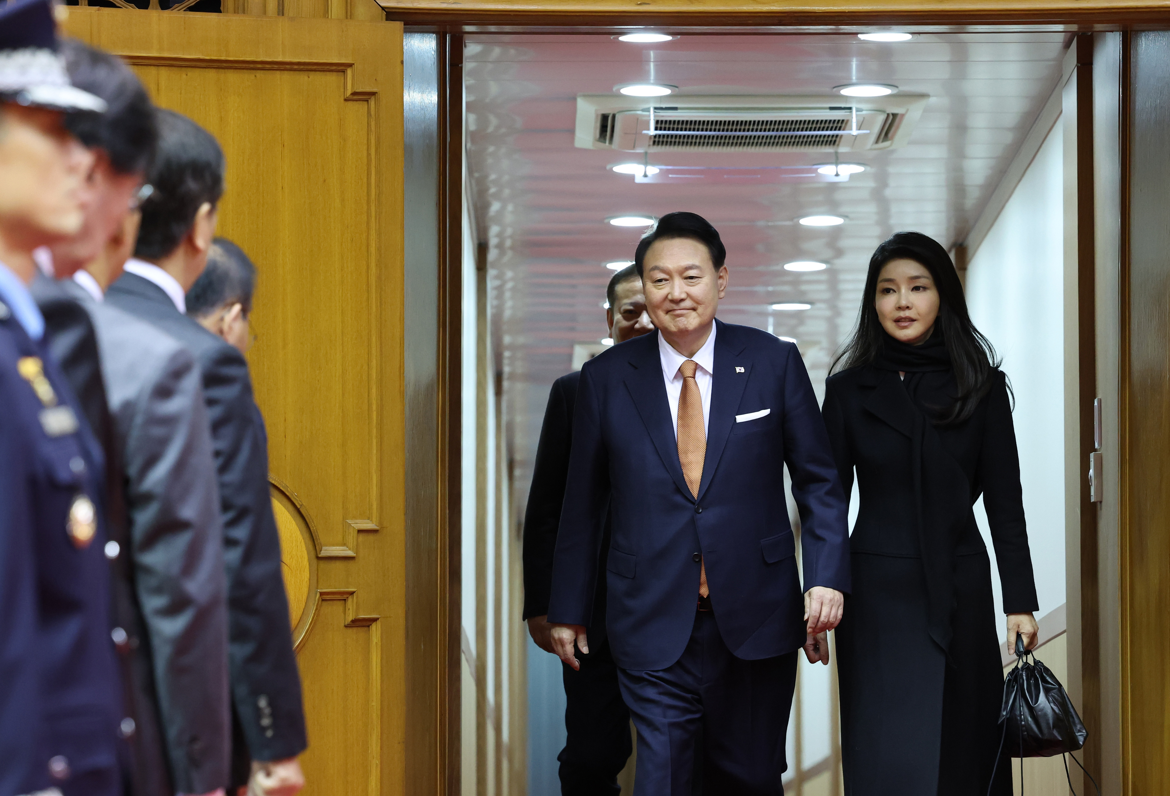 윤석열 대통령 내외, 네덜란드 국빈 방문 마치고 귀국