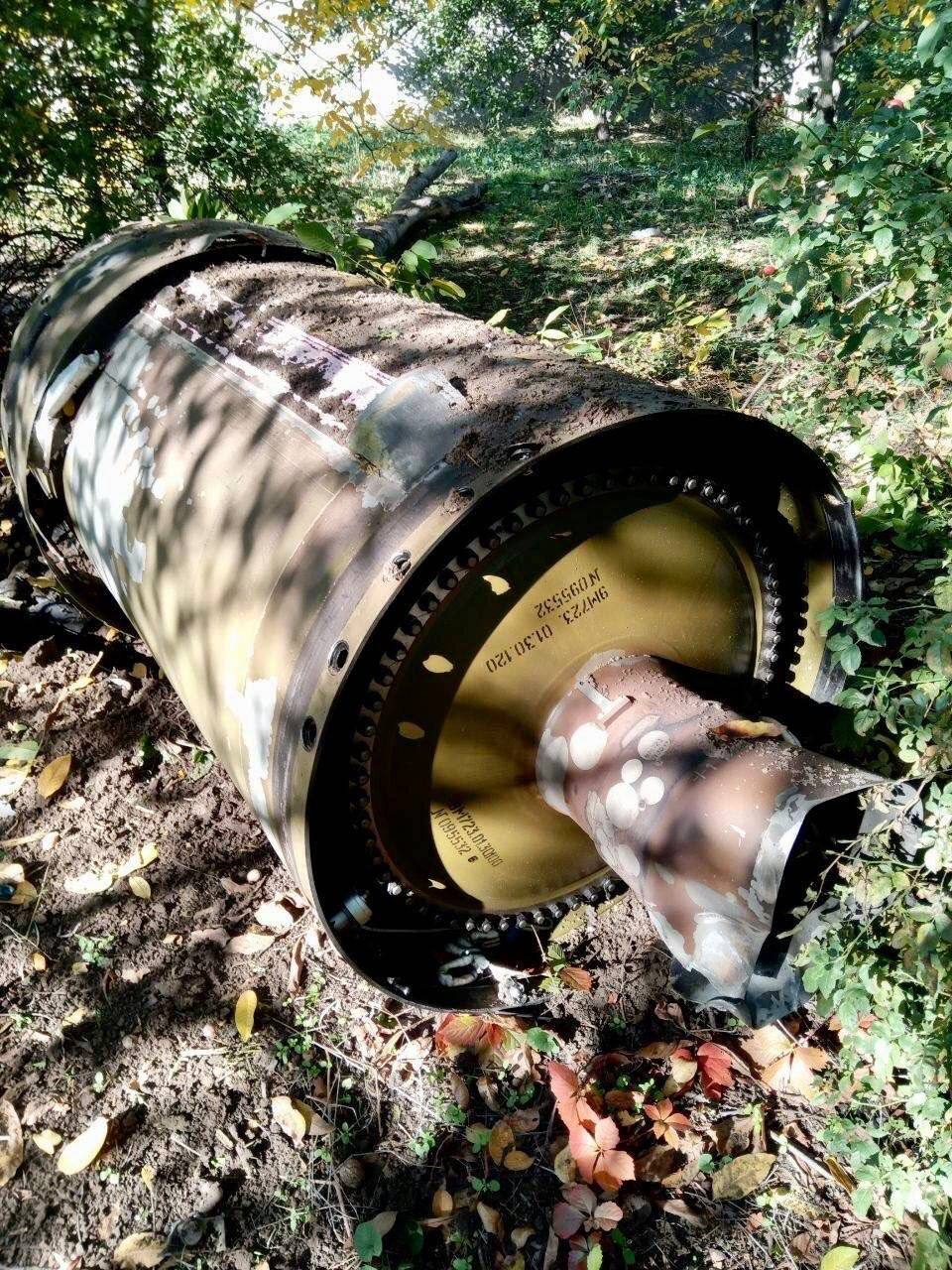2022년 10월 5일 우크라이나 자포리자주에서 발견된 러시아제 이스칸데르 미사일 잔해 사진. 올렉산드르 스타루흐 전 자포리자 주지사 텔레그램