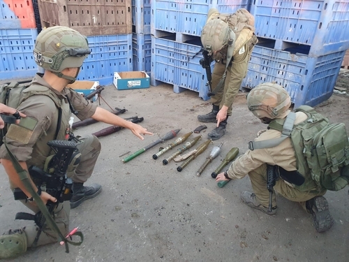 지난해 이스라엘군이 하마스로부터 압수한 북한제 추정 무기. 이스라엘군(IDF)