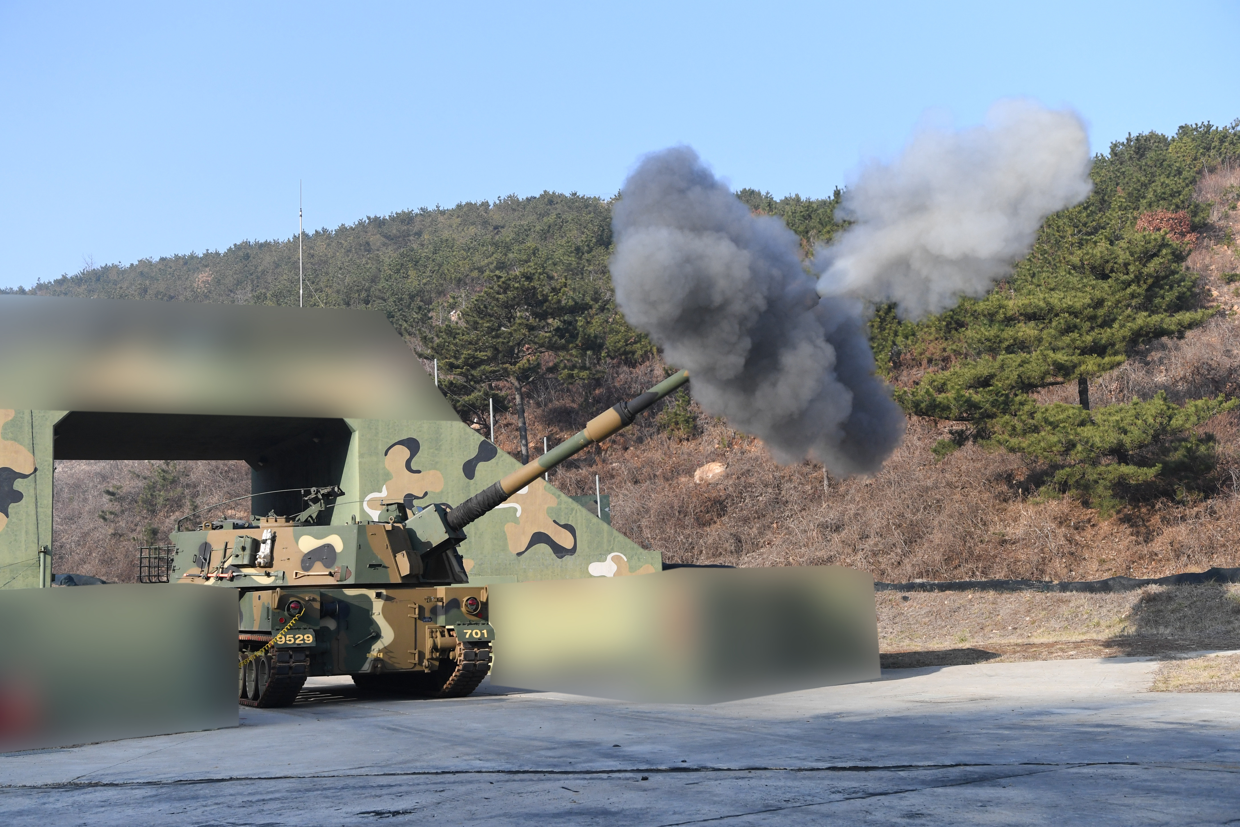 북한군이 서북도서 지역에서 해안포 도발을 감행한 5일 오후 인천 옹진군 연평도에서 국군 K-9 자주포가 해상사격훈련을 하고 있다. (국방부 제공) 2024.1.5/뉴스1
