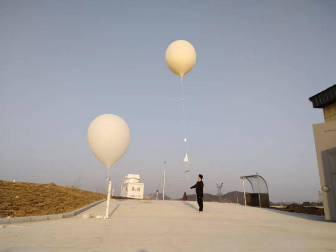 중국의 기상관측용 풍선. 바이두 캡처