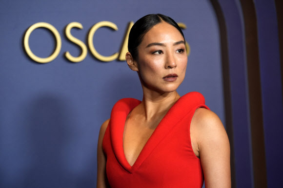 그레타 리가 9일(현지시간) 미국 로스앤젤레스의 레이 돌비 볼룸에서 열린 ‘제14회 거버너스 어워즈(Governors Awards)’에 참석해 포즈를 취하고 있다. AP 연합뉴스