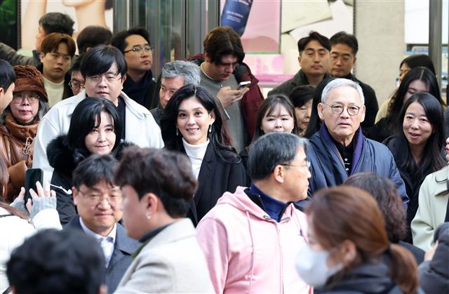 명동 찾은 유인촌 장관과 이부진 위원장