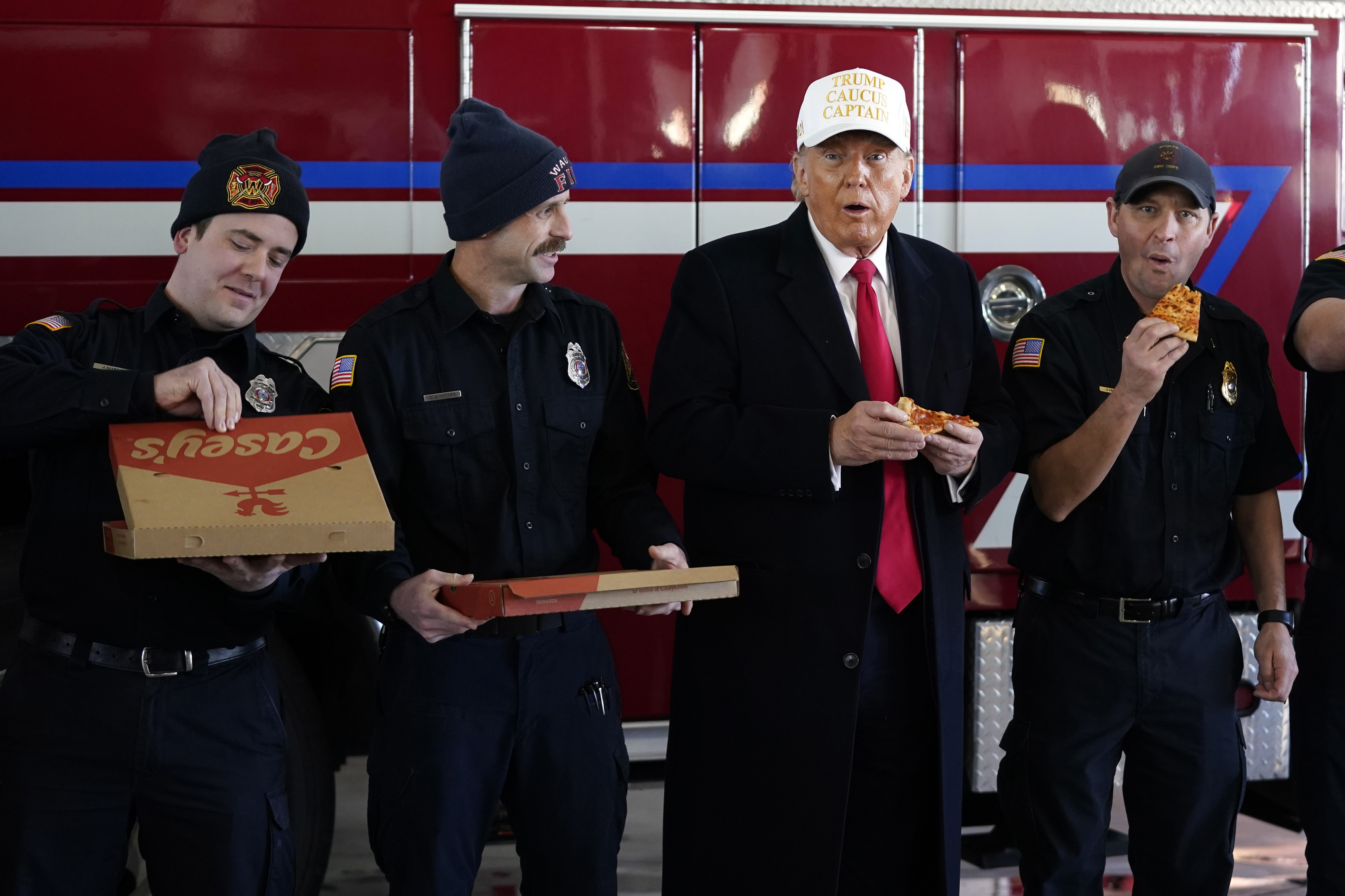 트럼프 ‘피자 유세’