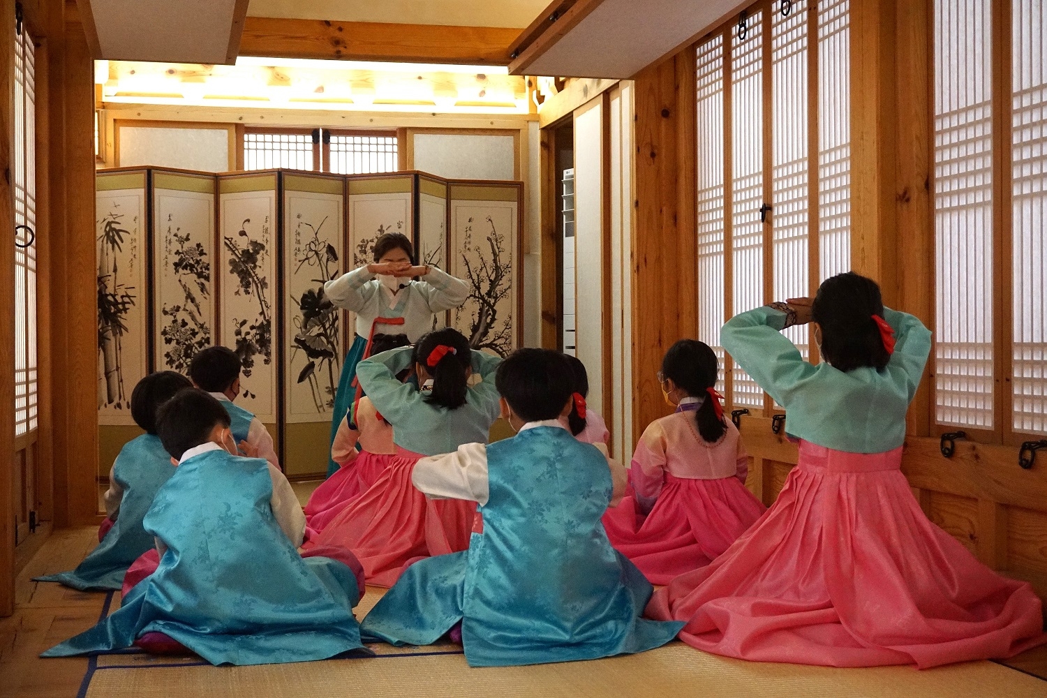 종로구 상촌재에서 전통 의식주 교육이 열리고 있다.   종로구 제공