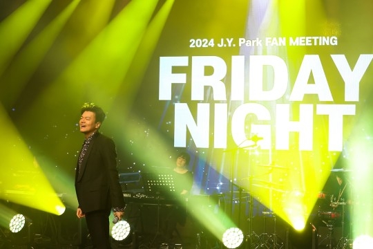 19일 서울 강남구 일지아트홀에서 팬 미팅 ‘프라이데이 나이트’(FRIDAY NIGHT)를 연 박진영. 2024.1.19 JYP엔터테인먼트