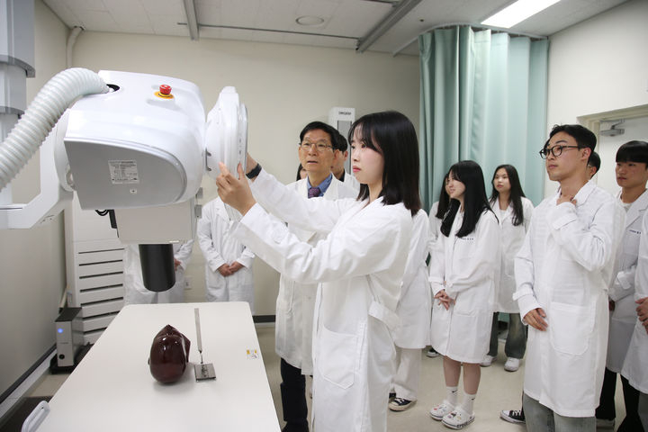 동신대학교가 방사선사 국가시험에서 3년 연속 100% 합격률을 기록했다. 동신대 제공