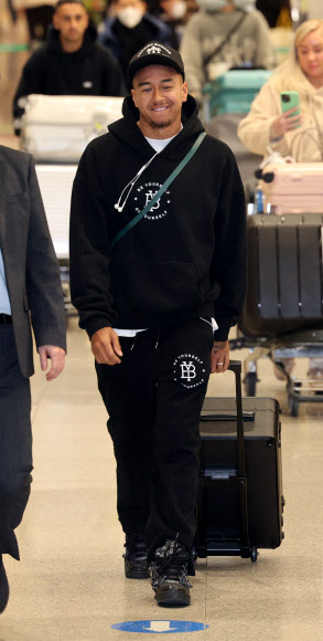 프로축구 FC서울 입단을 준비하는 잉글랜드 국가대표 출신 공격형 미드필더 제시 린가드가 5일 오후 인천국제공항을 통해 입국하고 있다. 2024.2.5  연합뉴스