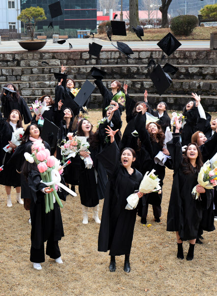 졸업을 축하하며