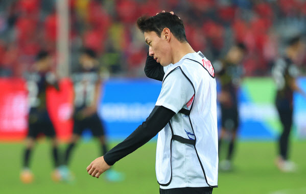 불법 촬영 등의 혐의를 받고 있는 축구선수 황의조(32·알란야스포르)가 검찰에 넘겨졌다. 연합뉴스